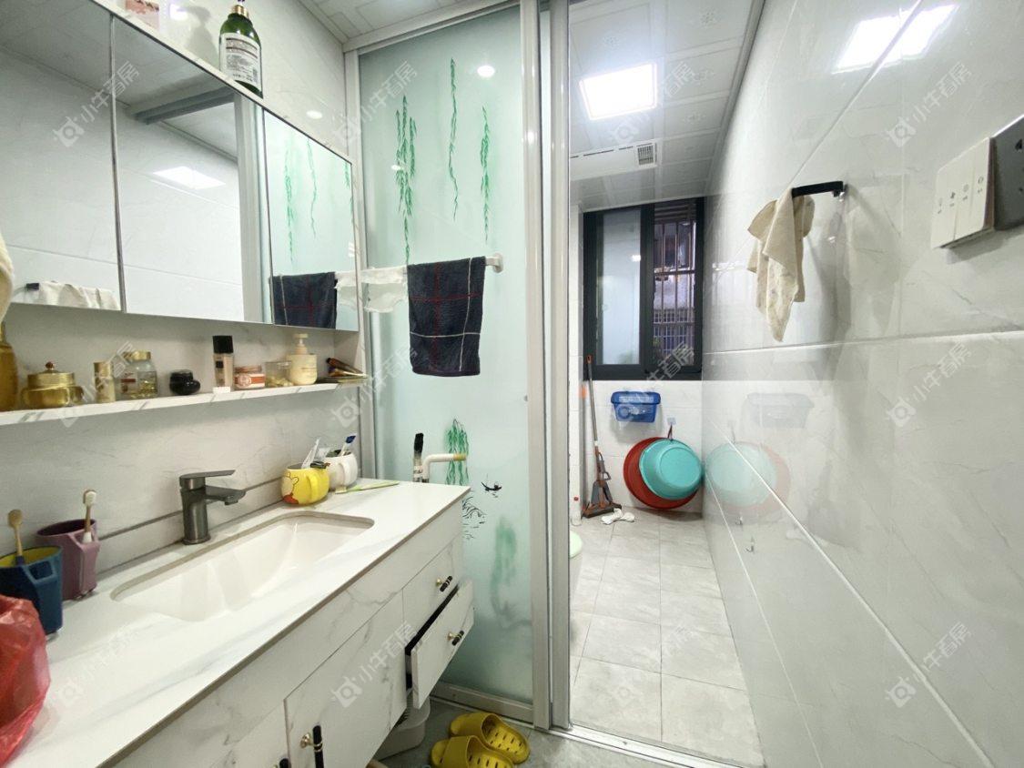 镇江华南新村在售二手房源室内图_小牛看房