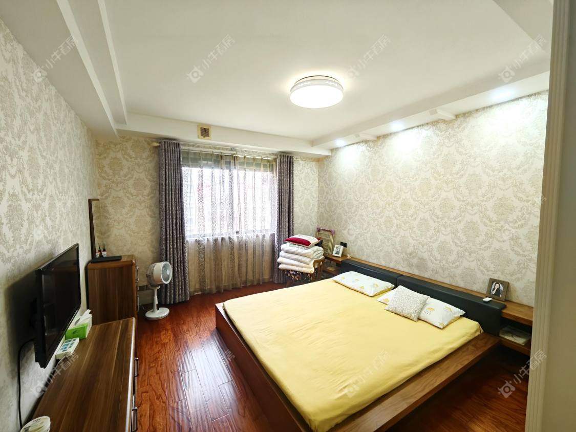 镇江世纪豪都在售二手房源室内图_小牛看房