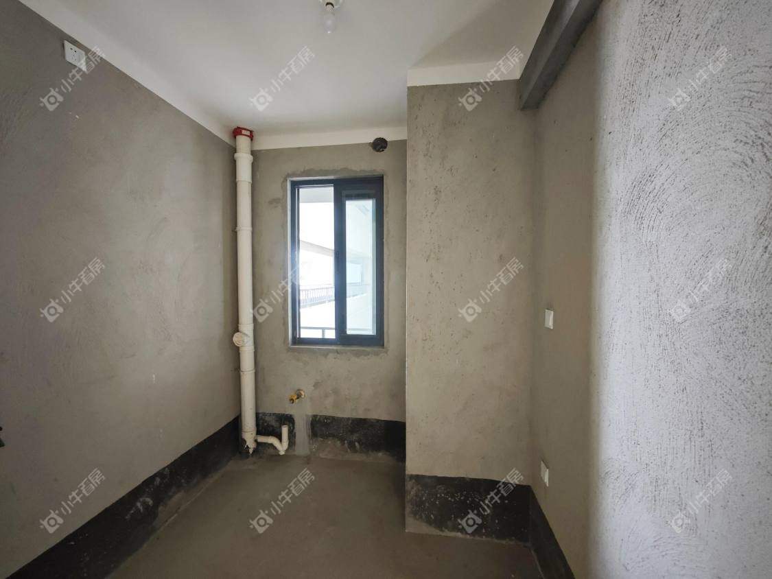 镇江融创华南映在售二手房源室内图_小牛看房