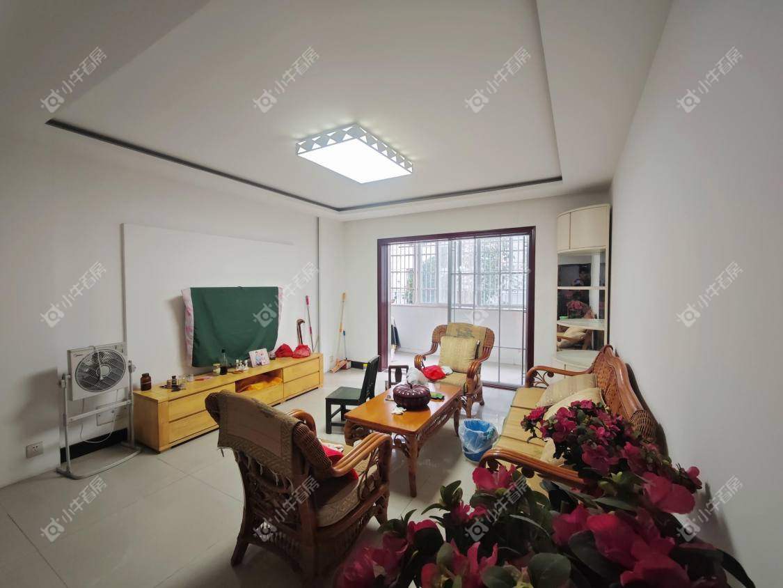 镇江中心嘉园在售二手房源室内图_小牛看房