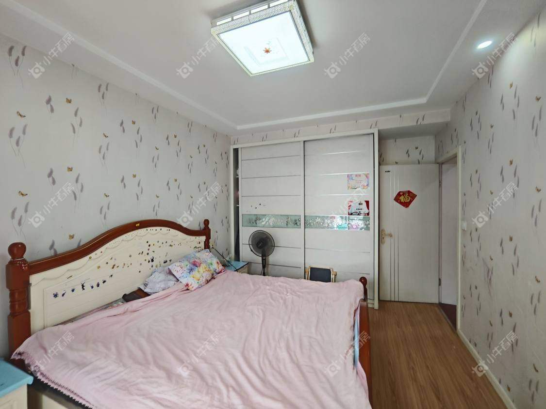 镇江华都锦城在售二手房源室内图_小牛看房