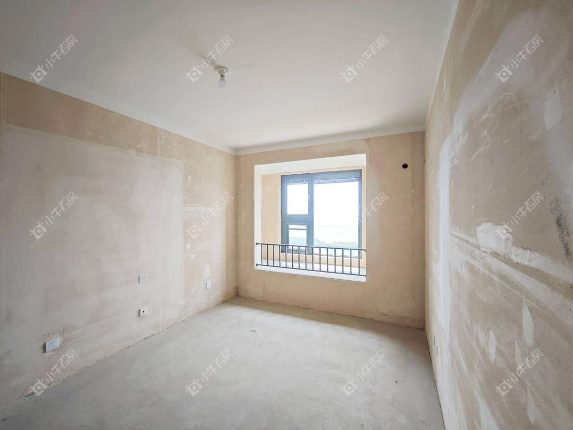 镇江融创华南映在售二手房源室内图_小牛看房