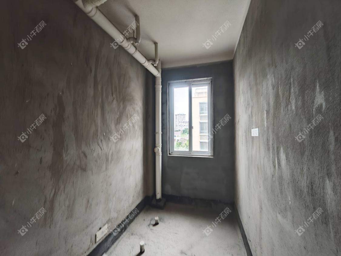 镇江和谐里在售二手房源室内图_小牛看房