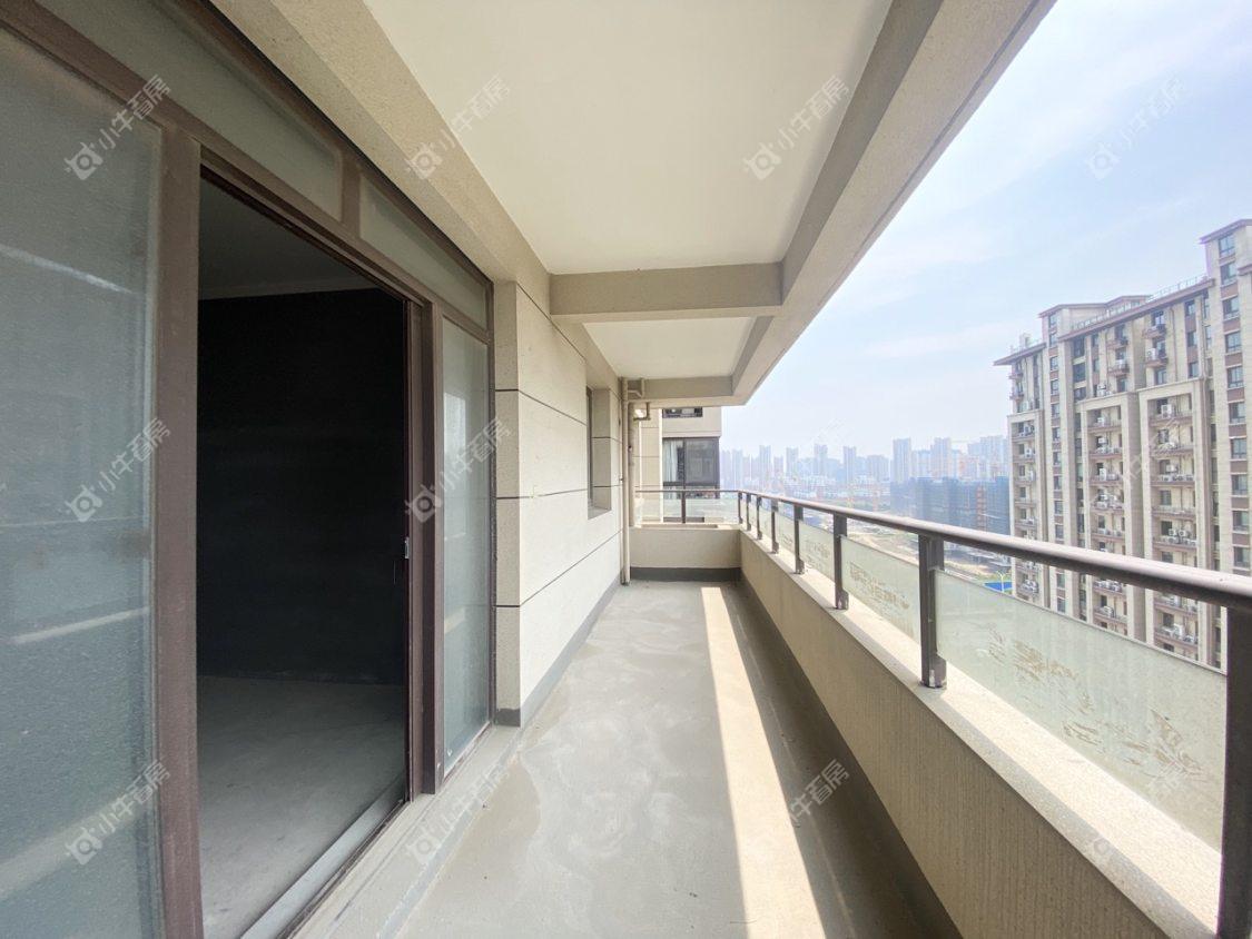 镇江凤凰郡在售二手房源室内图_小牛看房