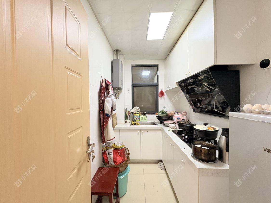 镇江荣城国际一期在售二手房源室内图_小牛看房