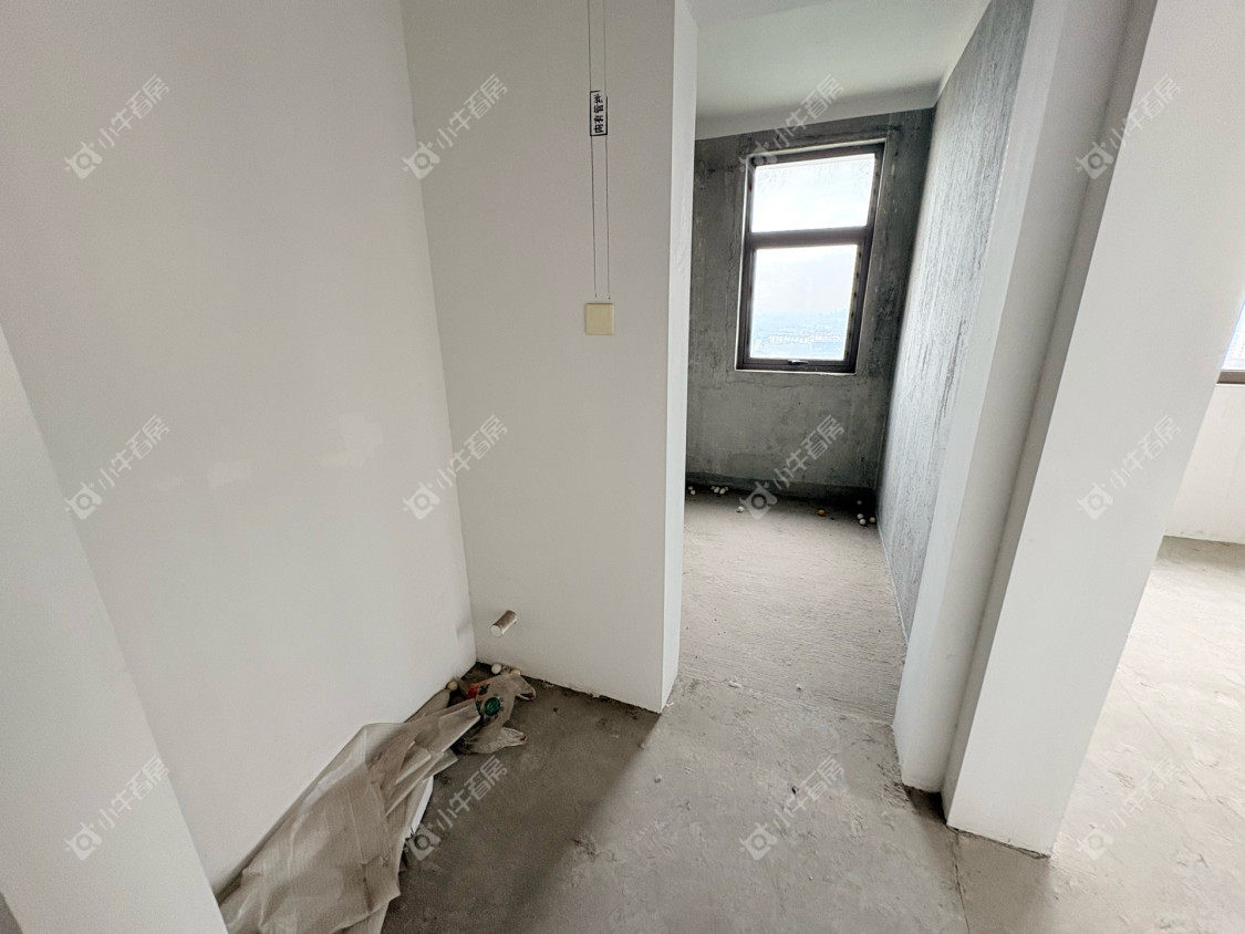 镇江荣城国际（藏龙御景）在售二手房源室内图_小牛看房