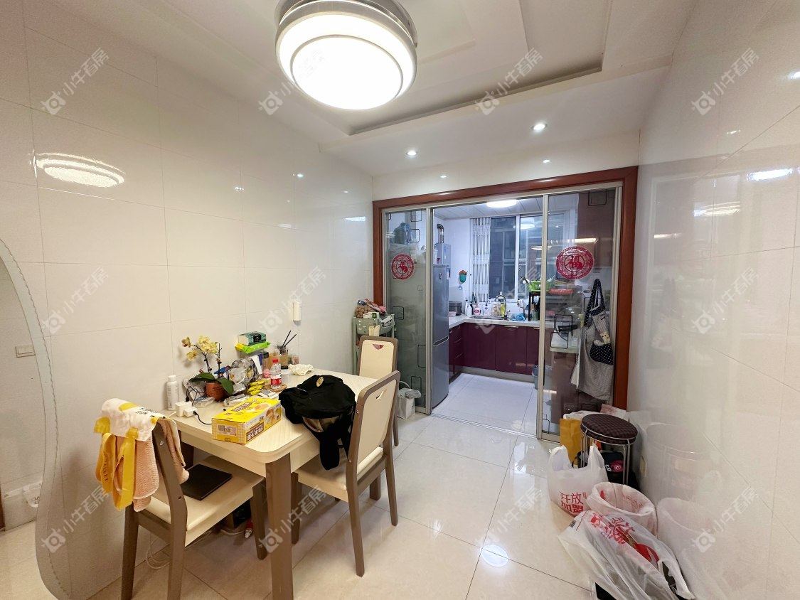 镇江芳草苑在售二手房源室内图_小牛看房