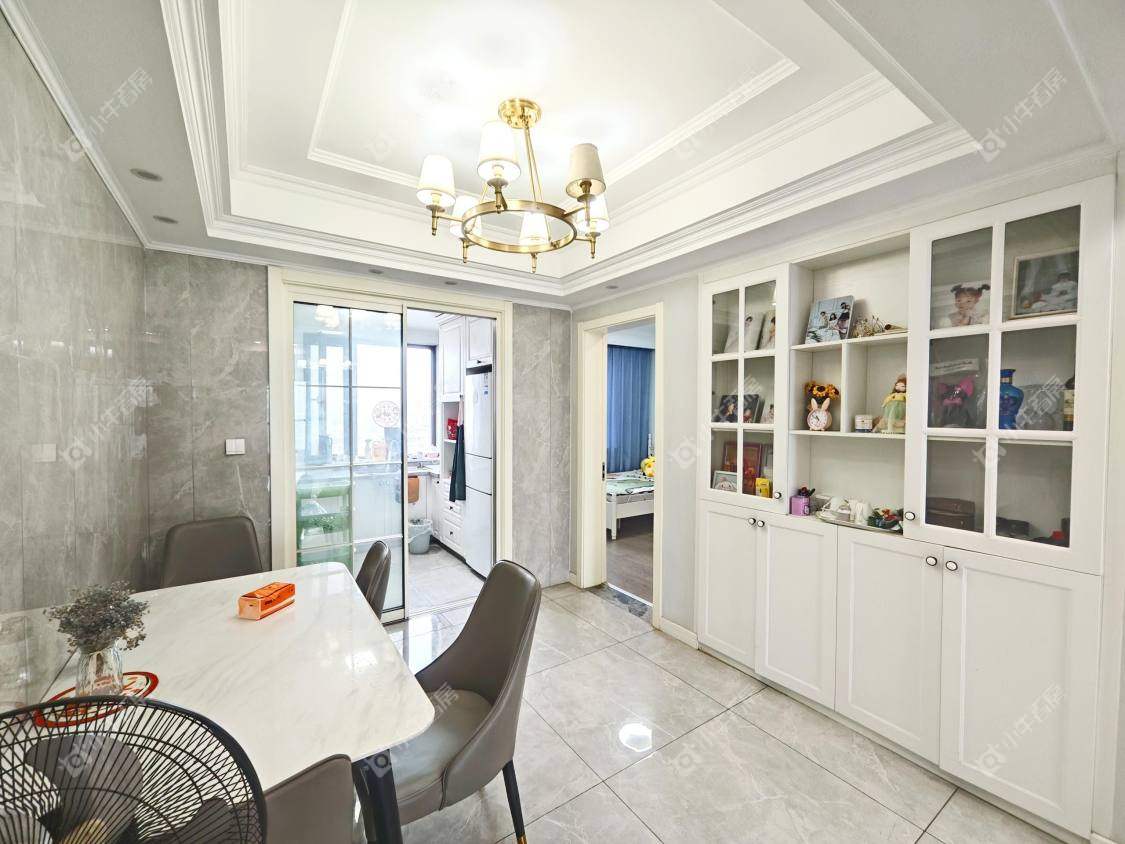 镇江滨河凤凰城在售二手房源室内图_小牛看房