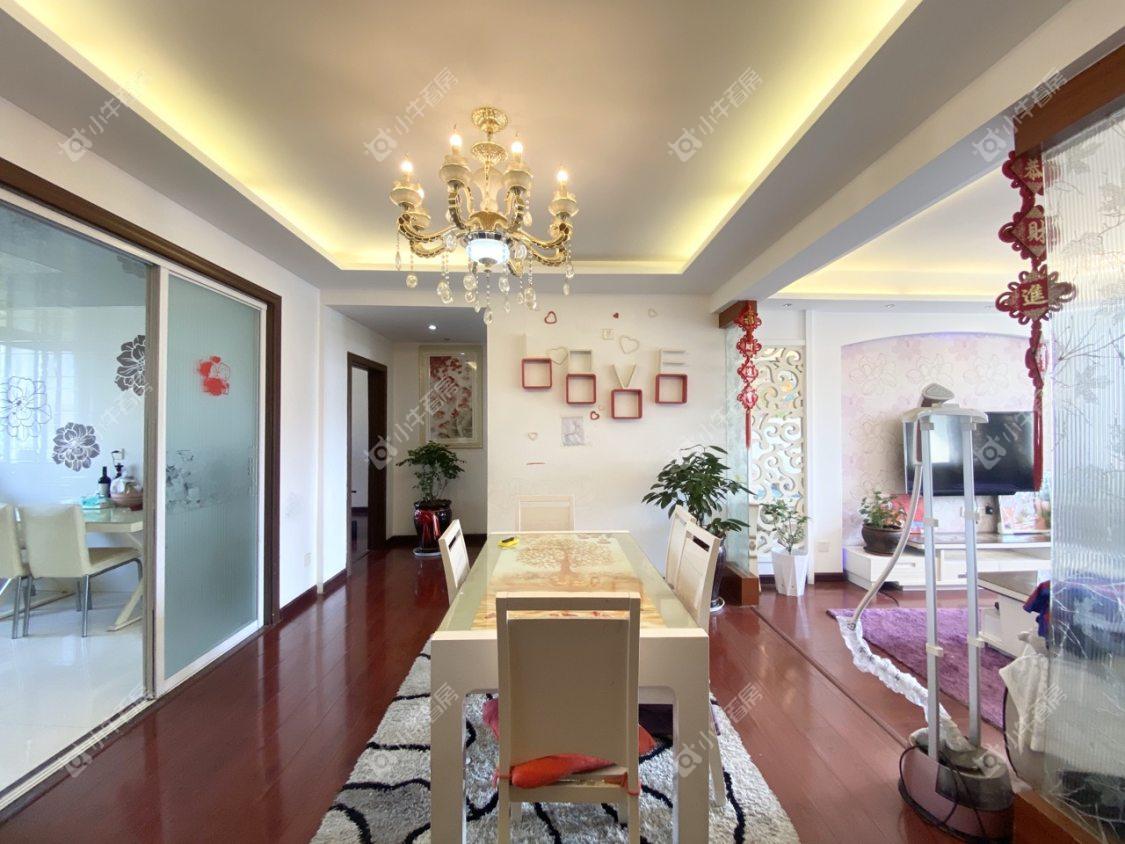 镇江金凤凰在售二手房源室内图_小牛看房