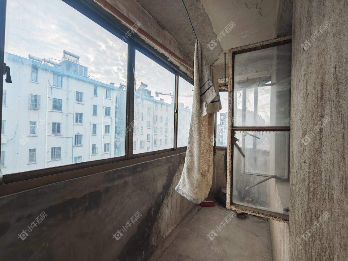 镇江华南新村在售二手房源室内图_小牛看房