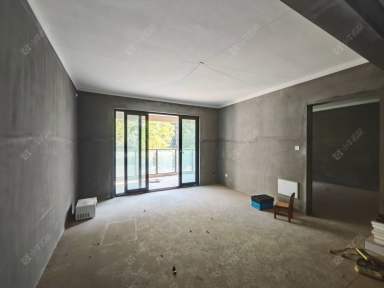 丹阳珑蟠里4室2厅2卫在售二手房房源图片