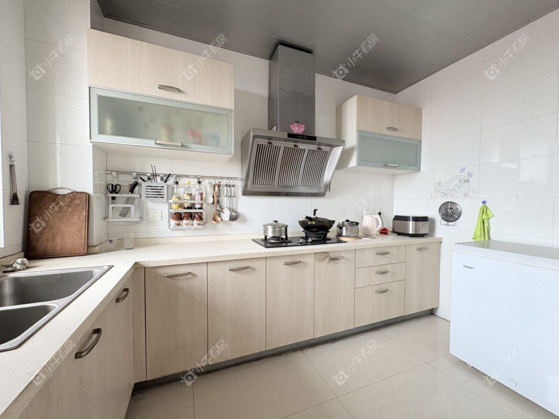 镇江世纪豪都在售二手房源室内图_小牛看房