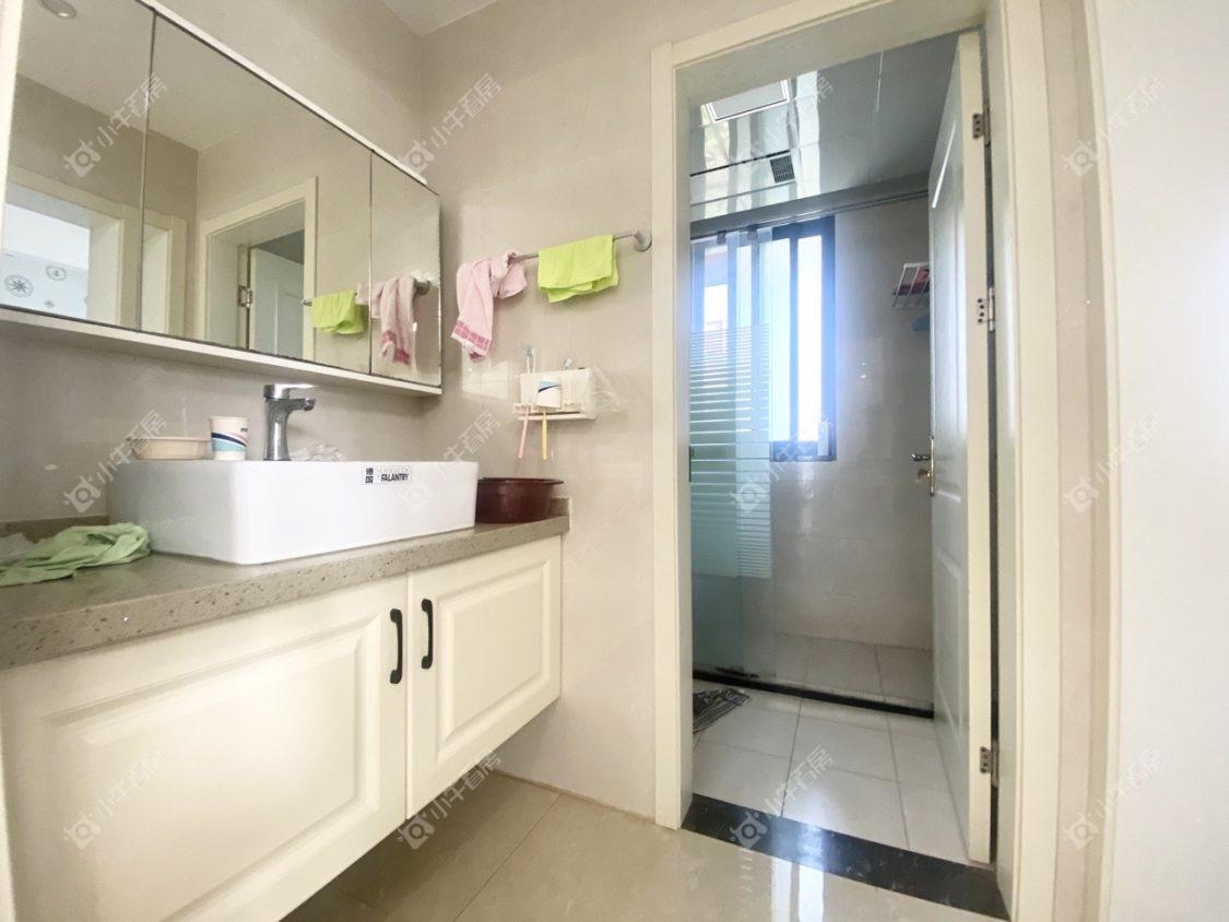 镇江滨河凤凰城在售二手房源室内图_小牛看房