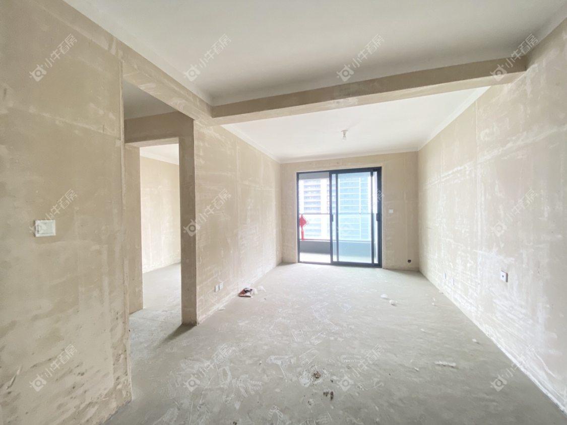 镇江融创华南映在售二手房源室内图_小牛看房