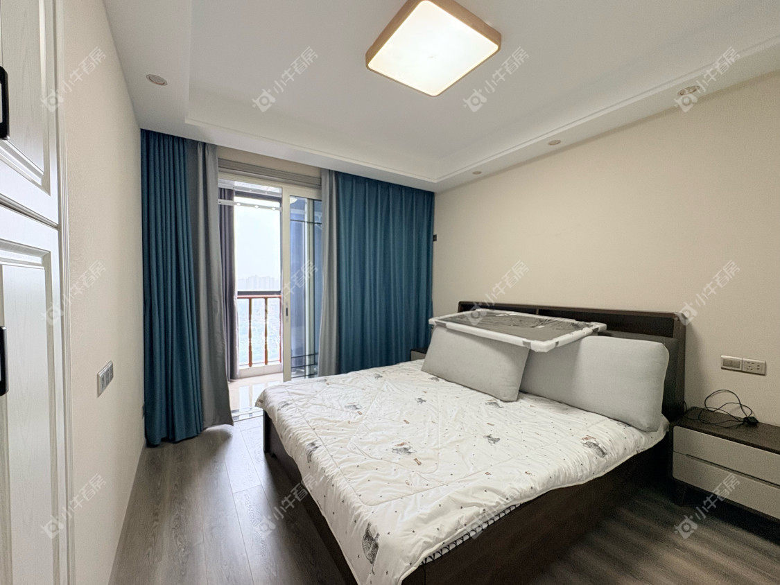 镇江金凤凰在售二手房源室内图_小牛看房