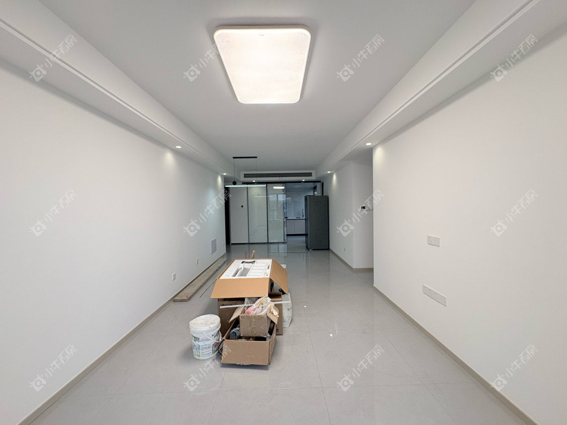 镇江融创华南映在售二手房源室内图_小牛看房