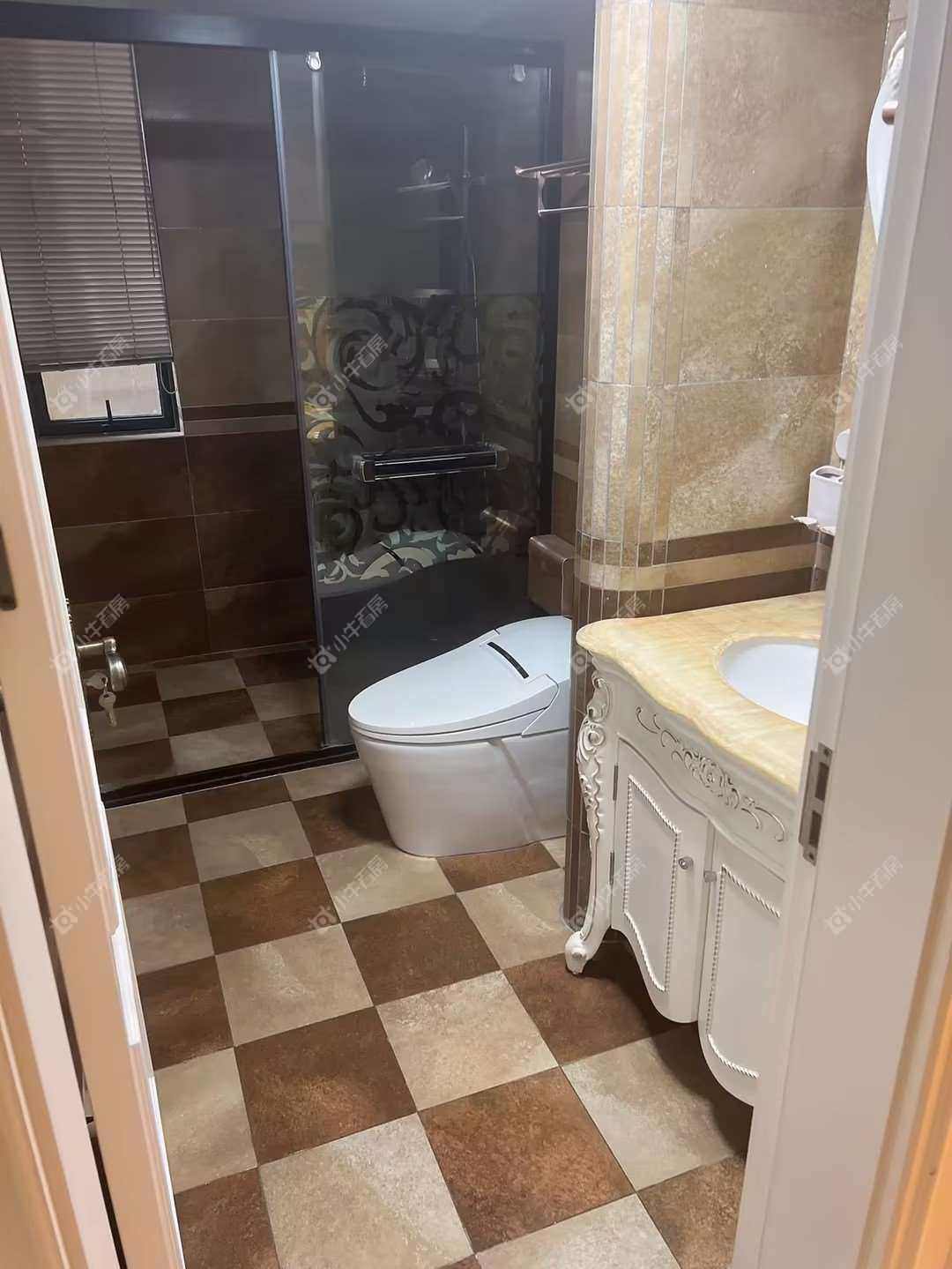 镇江荣城国际一期在售二手房源室内图_小牛看房