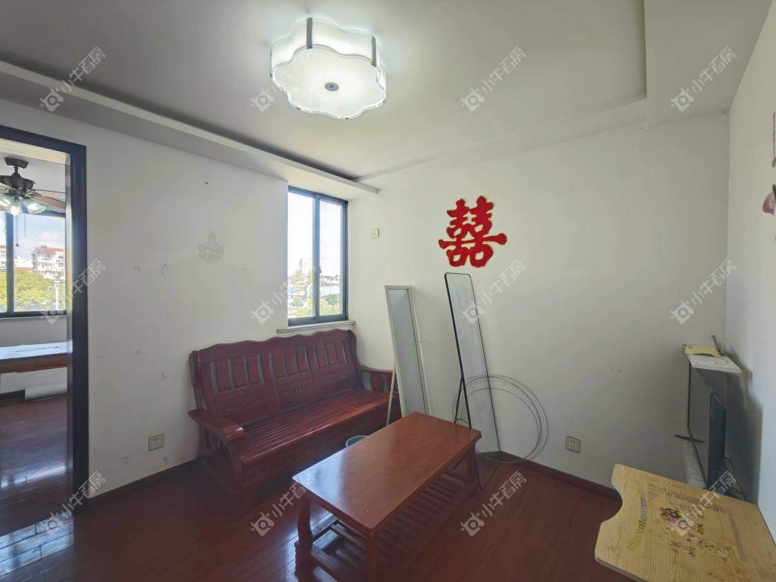 镇江华南新村在售二手房源室内图_小牛看房