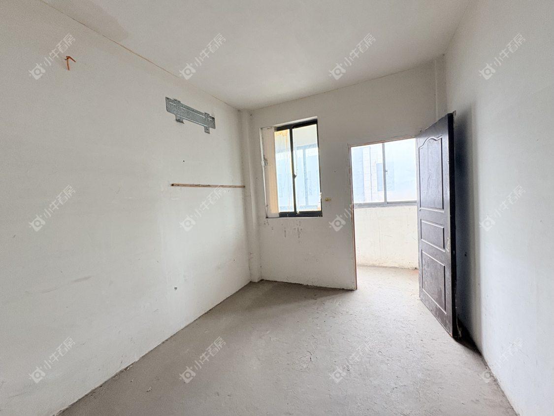 镇江开泰苑在售二手房源室内图_小牛看房