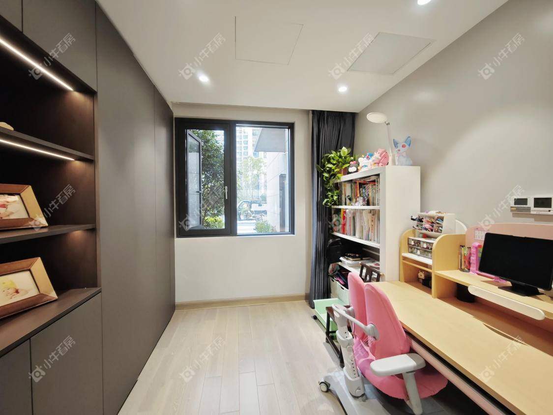 镇江荣城国际一期在售二手房源室内图_小牛看房