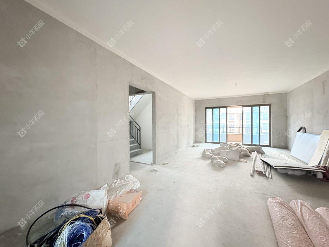 镇江碧桂园樾府在售二手房源室内图_小牛看房