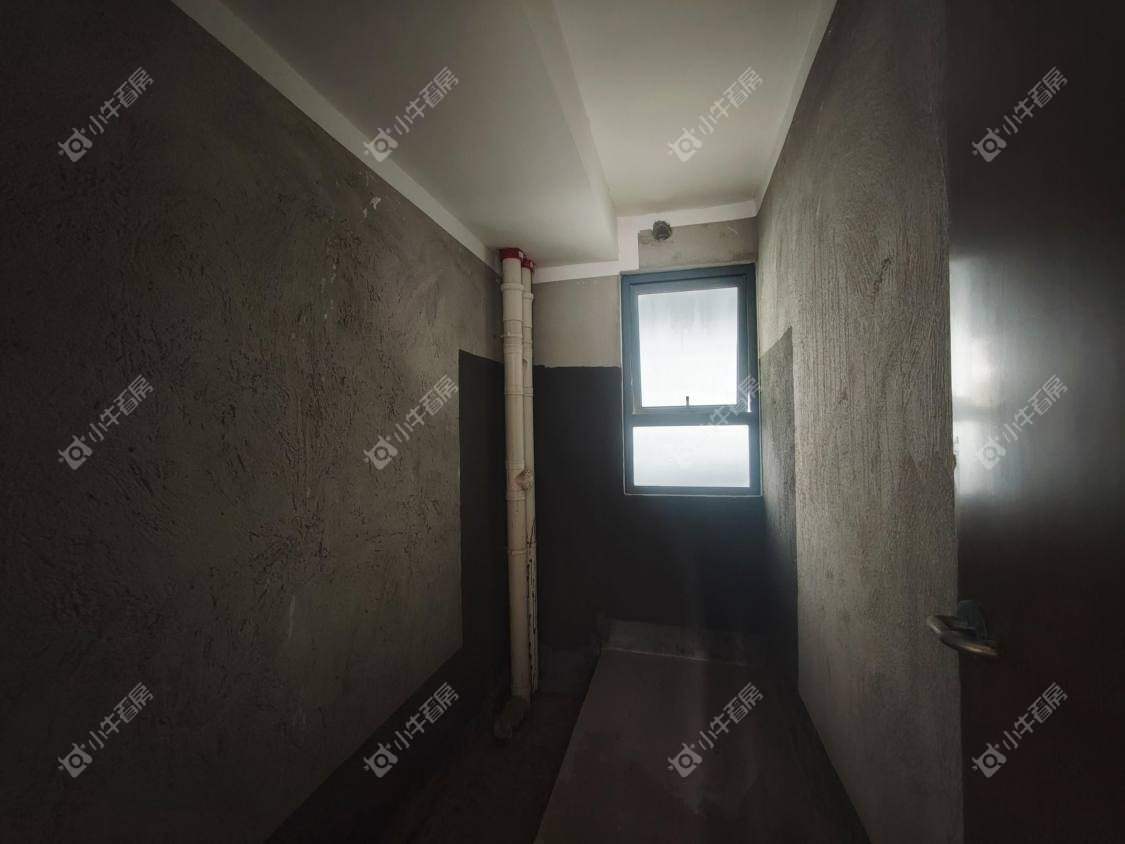 镇江融创华南映在售二手房源室内图_小牛看房