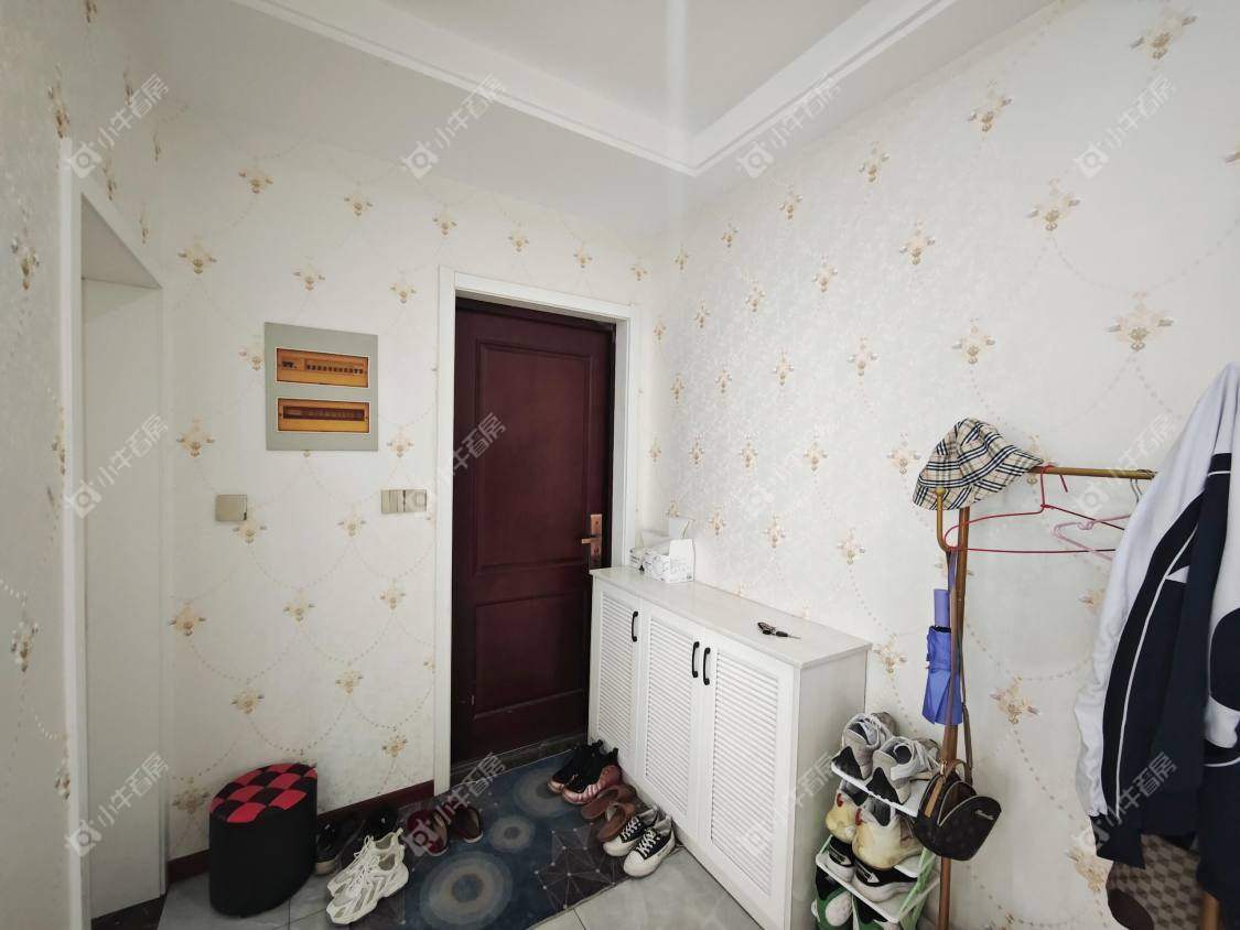 镇江滨河凤凰城在售二手房源室内图_小牛看房