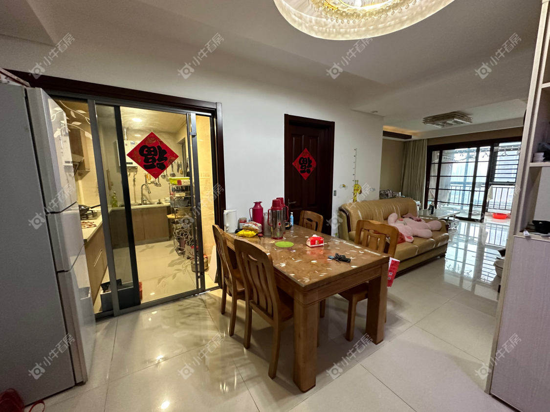 镇江凤凰国际在售二手房源室内图_小牛看房