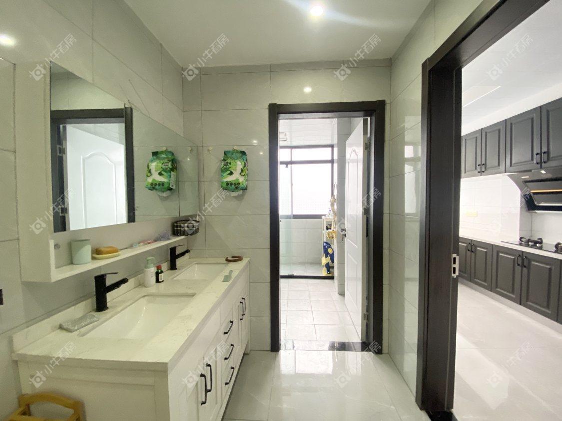 镇江香草新村在售二手房源室内图_小牛看房