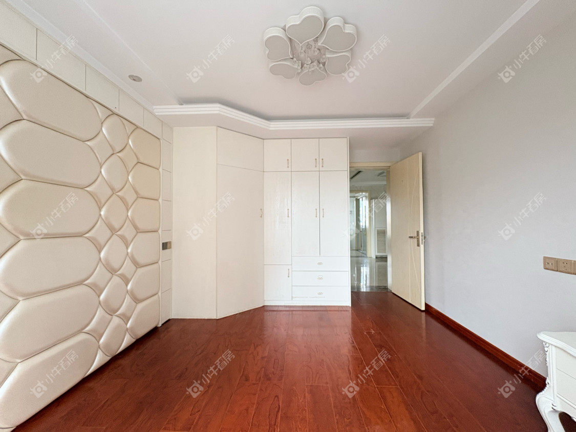 镇江城市绿洲在售二手房源室内图_小牛看房