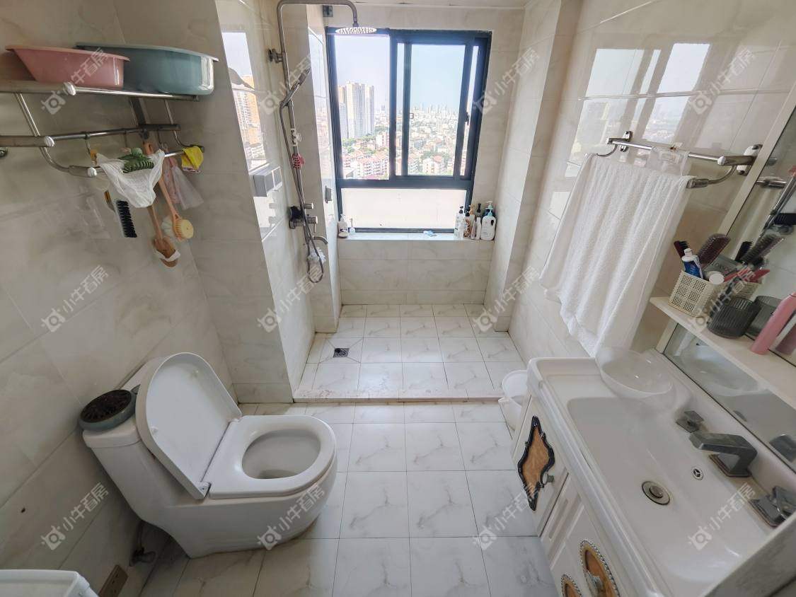 镇江荣城国际一期在售二手房源室内图_小牛看房