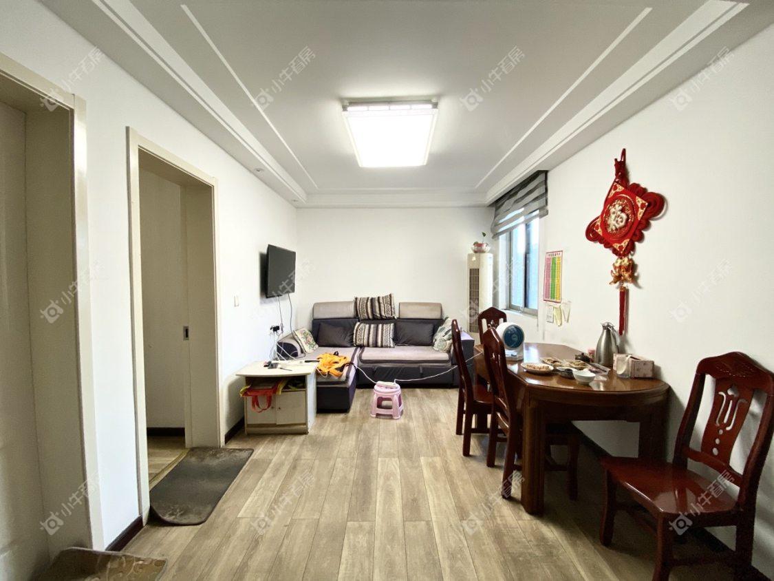 镇江台阳小区在售二手房源室内图_小牛看房