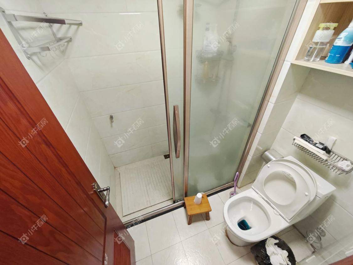 镇江金凤凰在售二手房源室内图_小牛看房