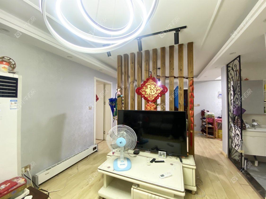 镇江龙凤新村在售二手房源室内图_小牛看房