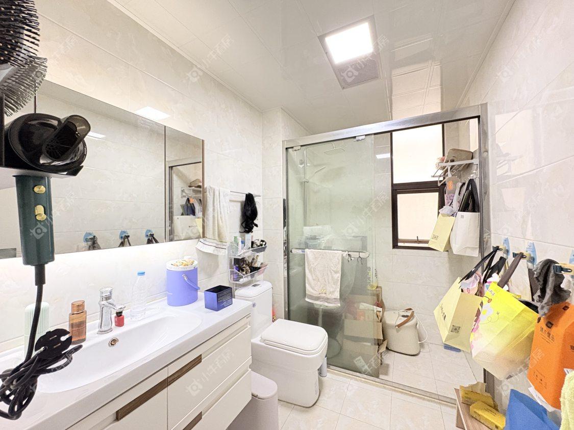 镇江华都锦城在售二手房源室内图_小牛看房