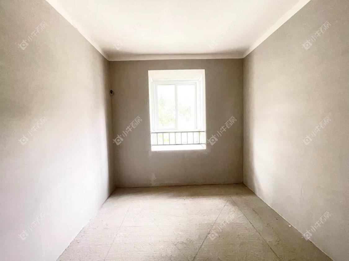 镇江和谐里在售二手房源室内图_小牛看房