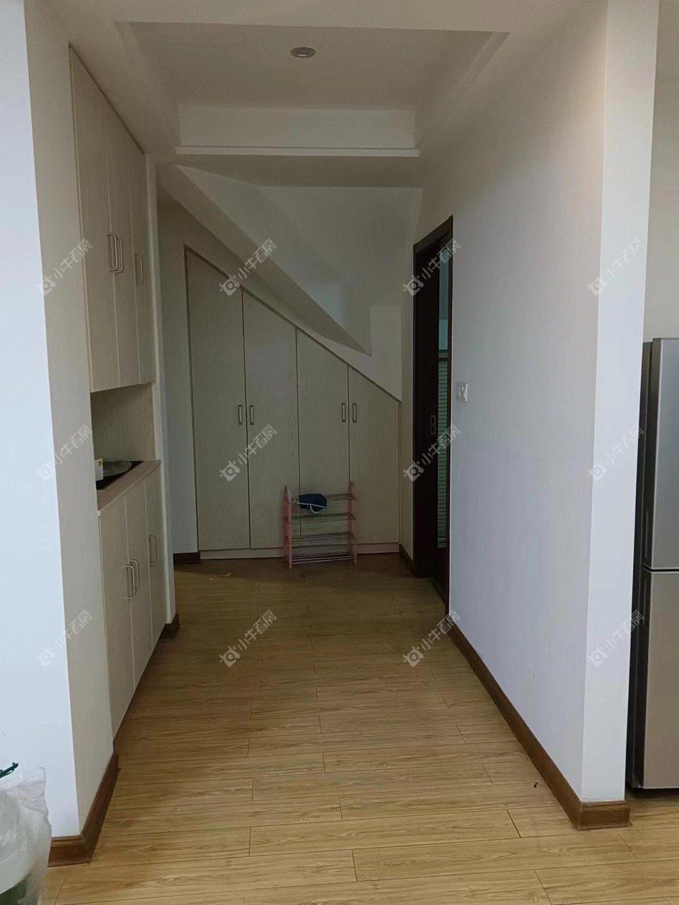 镇江凤翔花园在租房源室内图_小牛看房