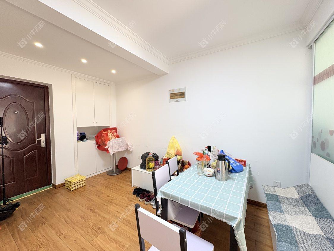 镇江荣城国际一期在售二手房源室内图_小牛看房