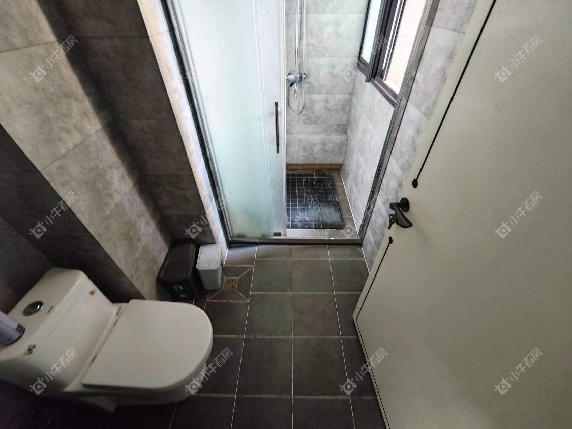 镇江滨河凤凰城在售二手房源室内图_小牛看房