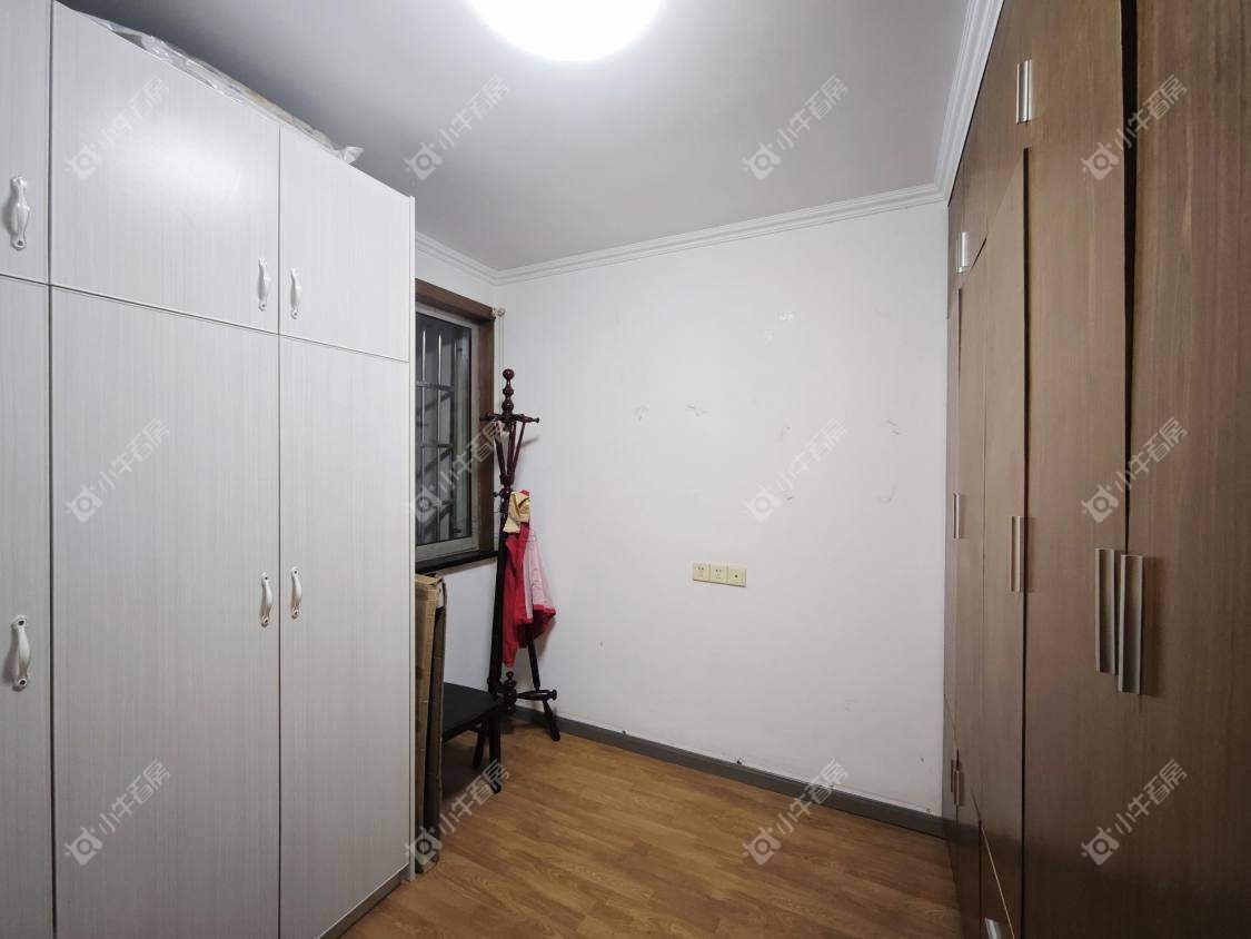 镇江龙凤新村在售二手房源室内图_小牛看房