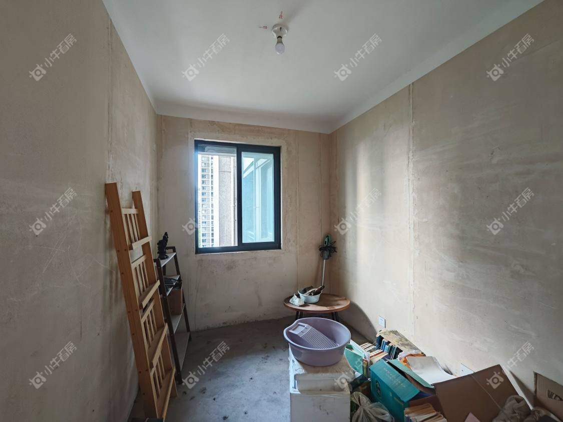 镇江融创华南映在售二手房源室内图_小牛看房