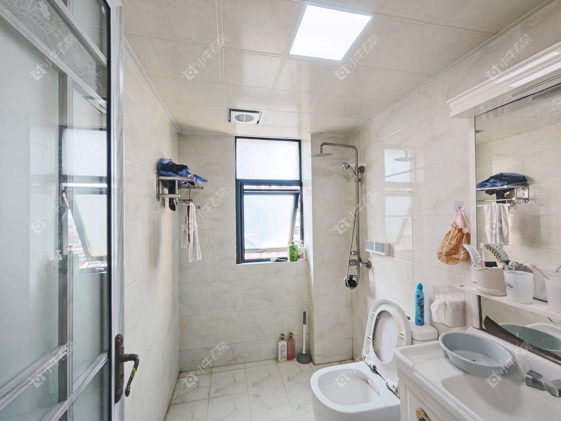 镇江荣城国际一期在售二手房源室内图_小牛看房