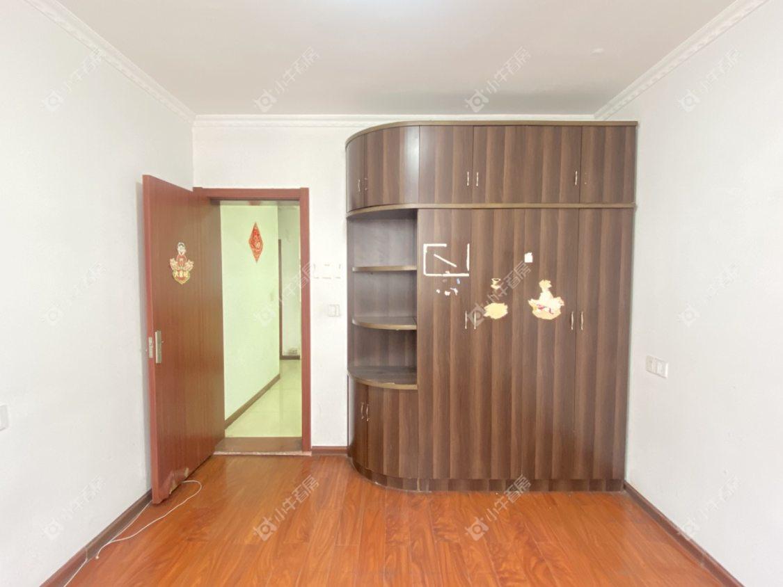 镇江万善园在售二手房源室内图_小牛看房