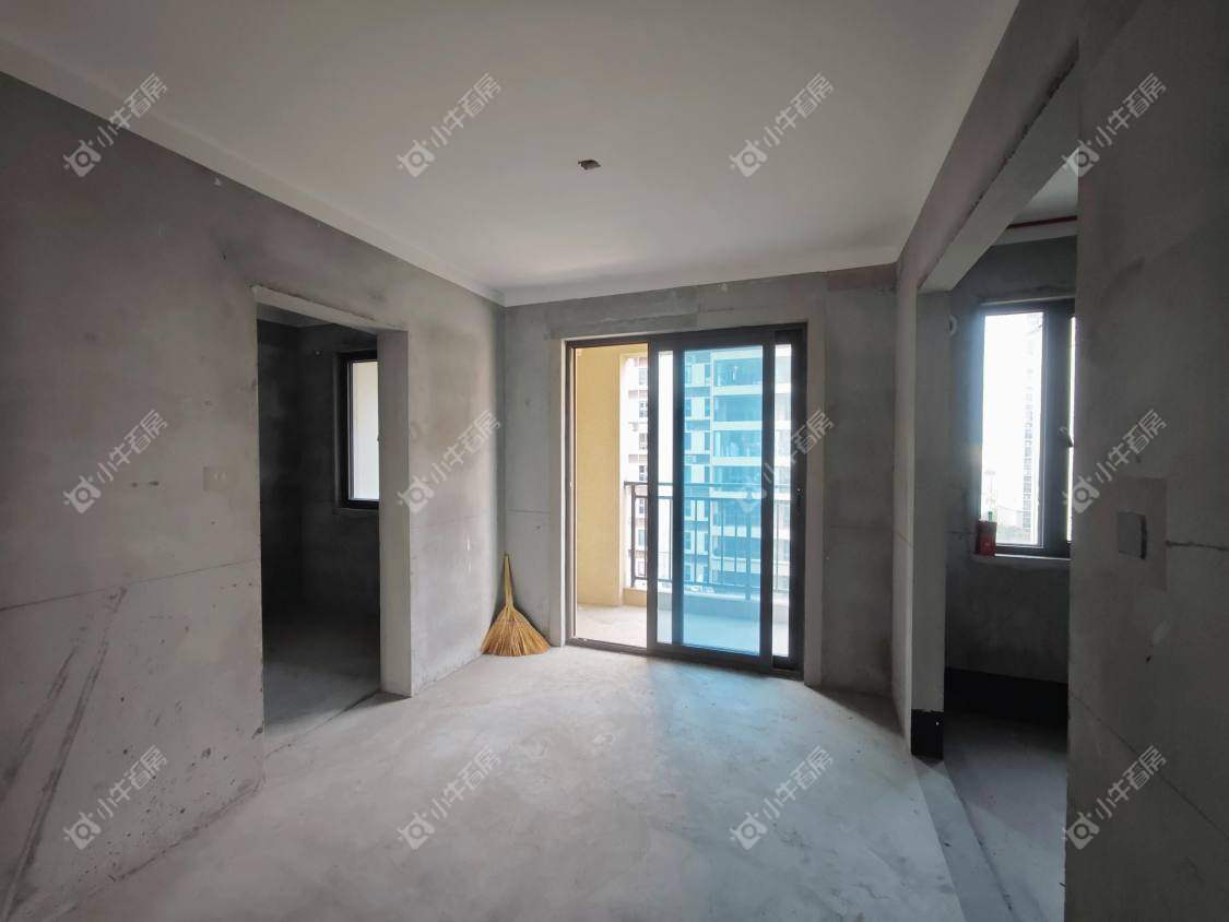 镇江碧桂园樾府在售二手房源室内图_小牛看房