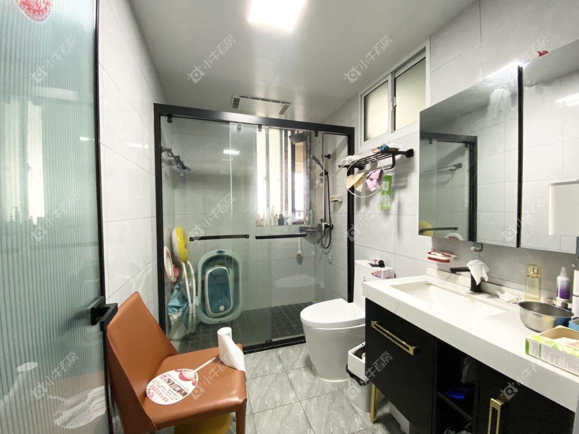 镇江凤凰郡在售二手房源室内图_小牛看房