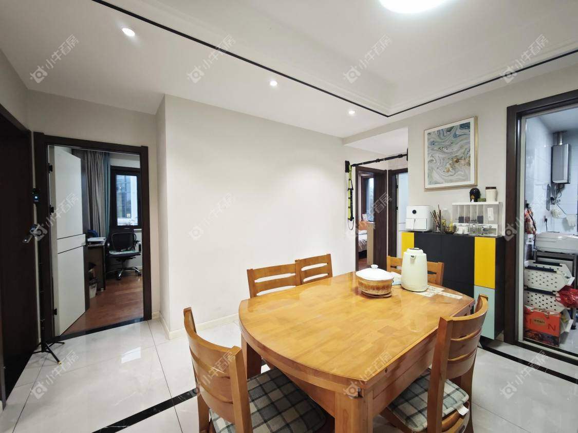 镇江滨河凤凰城在售二手房源室内图_小牛看房