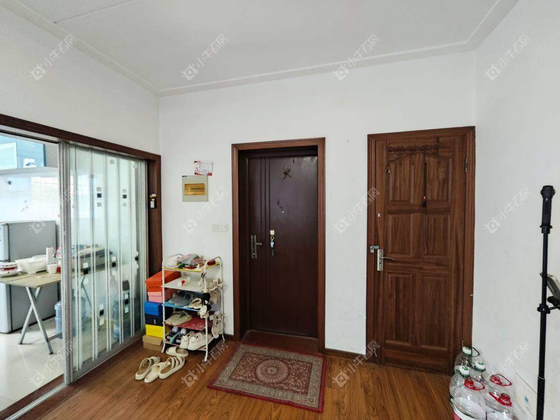 镇江台阳小区在售二手房源室内图_小牛看房