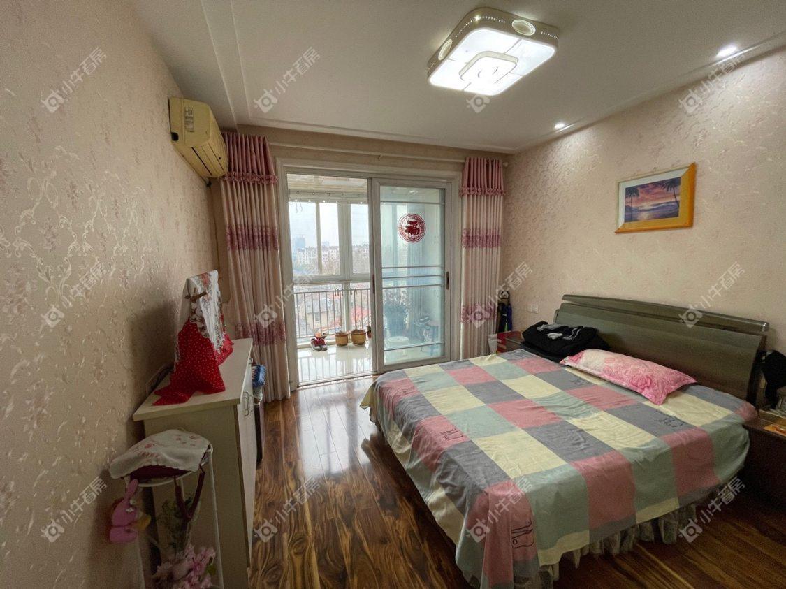 镇江南门花园在售二手房源室内图_小牛看房