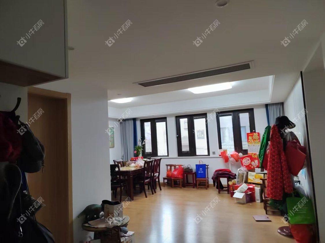 镇江珑蟠里在售二手房源室内图_小牛看房