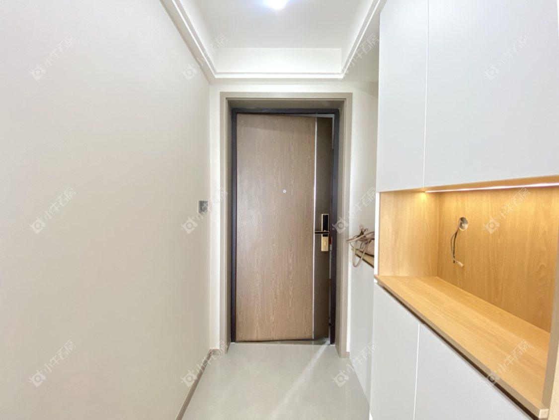 镇江融创华南映在售二手房源室内图_小牛看房